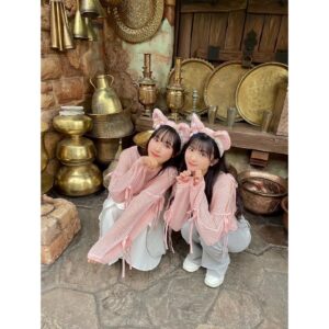 Yuina Instagram - 🏰🎀🩷

ディズニー行ってきたよーーー🩵
朝から晩まで楽しかった！さくと双子コーデ🫶

（1枚目隠れミッキーを探せ👀🔍）

#ディズニー #ディズニーシー #双子コーデ #カチューチャ
#リーナベル #ディズニーコーデ #Disney #world #sea