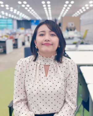 Yuka Aiuchi Instagram - 11月も今日で最後ですね。
明日から12月なんて信じられない1年の早さです。
今週もモーサテお疲れさまでした✨

#モーサテ
#モーニングサテライト
#片渕カメラマン
#矢内カメラマン

blouseすべて　#pinkyanddianne