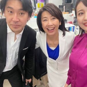 Yuka Aiuchi Instagram - 今日はモーサテプレミアムセミナーでした🌟生配信が終わる頃には日付が変わっていました。
WBS終わりのあっこさんに会えました😊✨
長時間にわたりご視聴いただき、ありがとうございました🙇‍♀️✨✨

#モーサテ
#モーサテプレミアム
#佐々木明子　キャスター
#豊島晋作　キャスター
