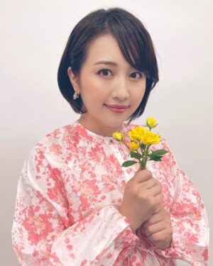 Yuka Aiuchi Instagram - 🌸テレビ東京🌸
🌸女性アナウンサーカレンダー2023🌸

🌸11月26日発売予定🌸
テレ東本舗。HPから、ご予約できます。

おそらく私は、今回が最後のカレンダー参加になります☺️🌸✨✨（気がつけば最年長でして😂）
ぜひたくさんの方々にお手にとっていただけますと幸いです。

#テレビ東京女性アナウンサーカレンダー2023