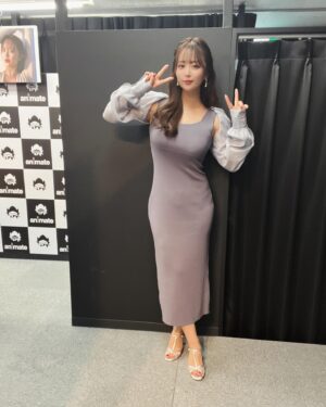 Yuka Iguchi Instagram - 🦋🦋🦋
2024/04/07
写真集「 MORE MORE MORE」
発売記念イベントin 大阪🐙
アニメイトさん、ゲーマーズさん回
購入して当選して来てくださった皆様
本当に本当にありがとうございました♡

写真集の感想を直接聞けてうれしかったです〜🫧
なんかイベント２日連続でマッチョ率高かったね？！
トレーニー仲間が増えたきがする！ヤー！パワァー！！
「 MORE MORE MORE」でキミも、ﾌﾟﾙｩｧｰﾌｪｸﾄﾎﾞﾃﾞｪｰ（良発音）

hair and make @nozaking42 
stylist @yoco.ooo 
ワンピース　@mercuryduo_com #mercuryduo 
イヤリング　@masaejewelry
靴　@kanematsu_official

ネックレス（私物） @chaumetofficial 

📚@mygirl__official 📚