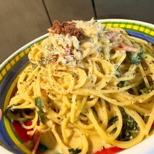 Yuka Masuda Instagram - ＊

料理ばっかりすんません。
仕事も、ちゃんとしてます。舞台1/24〜1/28本番です。見に来てね！！

さいきんのご飯たち。
またまたカニが大量に届いたので捌きに捌いて。
最終的にはカニみそ丼。罪深き食べ物でした。

あまったカニはトマトクリームパスタにしました🦀

・
・
・
#増田飯ぃ #カニ尽くし #肌質改善 #つくりおきおかず  #つくりおきレシピ  #つくおき #作り置きおかず  #おうちごはん #お家ご飯 #体質改善 #cooking #cook #cooklife