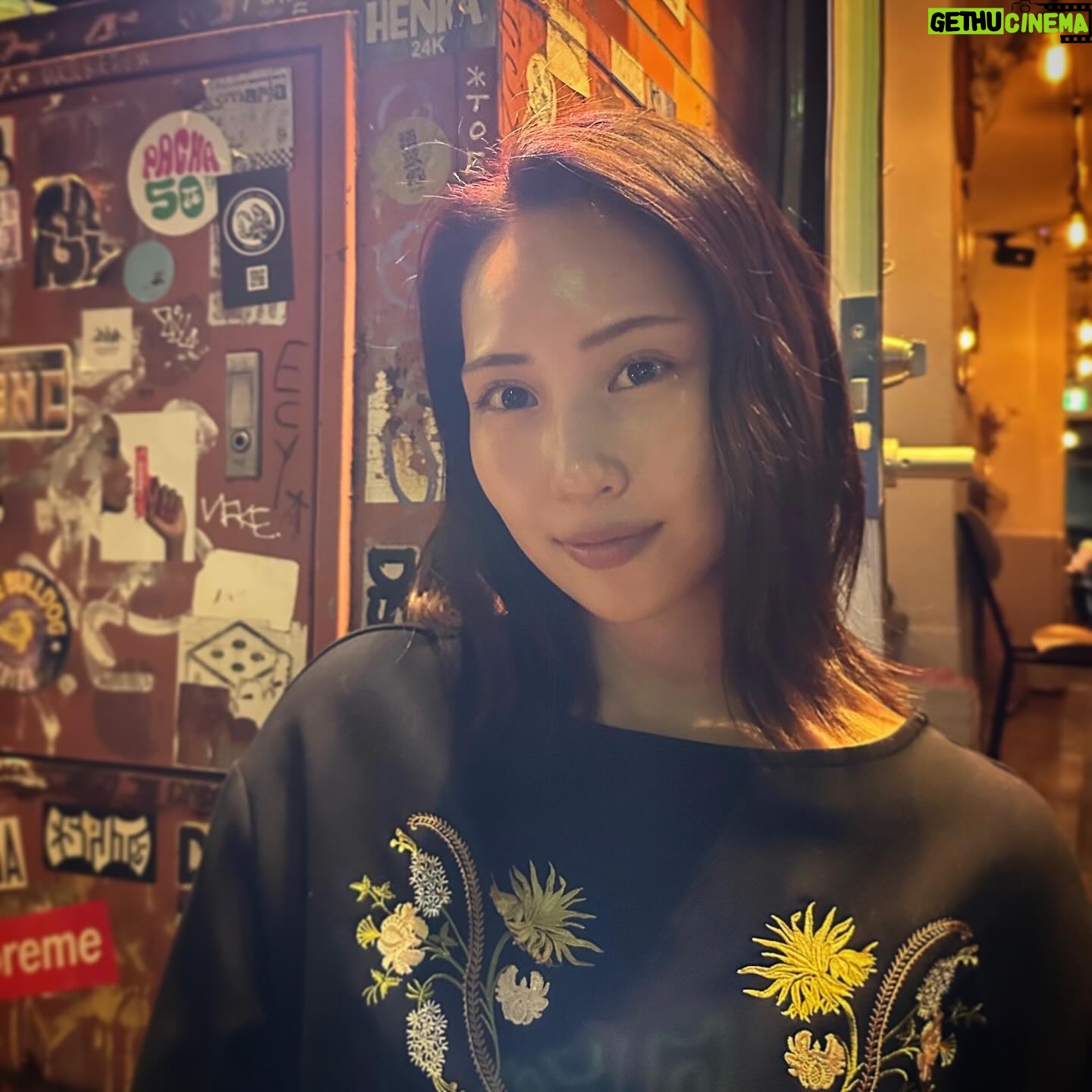 Yuka Masuda - 1K Likes - *
春公演終わって一息。
大好きなタコス🌮のハシゴしてきました。いっぱいタコスたべた!
この日は月一の肌メンテも☺️
さいきん肌の調子良くてデコに顔が写りそうって言われました笑
2枚目テカテカなのは脂ではありませんw一応、艶です←
今回はハイフリニア、メソナJ、M22💜
つるっぴかになってむきたまご継続中です。
花粉もおさまってきてうれし~‼︎
・
・
・
#タコスはしご #表参道メディカルクリニック #表参道メディカルクリニック六本木本院 #大野ナース #HIFU #M22 #光治療 #メソナj #mesonaj #エレクトロポレーション #ご褒美美容 #肌ケア #肌荒れ #肌質改善 #ニキビケア #pr