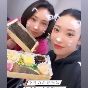 Yuka Masuda Instagram - ＊

毎日の美味しい美味しいお弁当の差し入れ。
まさかのファンの方や友人から数日間にかけてキャストスタッフ全員分にいただき、本当に本当に励みになりました。ありがとうございました。
毎日みんなで横一列仲良く食べて、美味しいー！！！と大歓声が上がってました。
食は心を豊かにするなぁと改めて🙏🏻
千秋楽いってまいります！