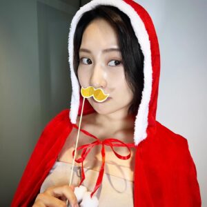 Yuka Masuda Instagram - ＊

ファンクラブのチェキでサンタコスさせられたので（言い方）記念に載せときますね。

そいでその足でアートメイク2回目。
菊田さん相変わらずすごいんですけどーー！
もうすっぴんメイク無しでも顔が完成する🌱🌱👏
ひとまず今回でアートメイク完成！うれし〜
みなさまもぜひ💝💝

菊田さん @medicalbrows_kikuta 今回もありがとうございましたーーー🌈

・
・
・

#皮膚薄すぎて #血管浮き出がち #寝ながら施術 #来院写真 #起きたて #ボーッとしてる 
#表参道メディカルクリニック #メディカルブロー#medicalbrows#アートメイク  #眉アートメイク #眉アート #リップアート #美肌 #美肌ケア #肌ケア