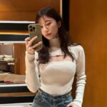 Yuka Ogura Instagram – チャックが空いてたかもしれないけど空いてなかったかもしれない…

tops #tomford 
pants #celine 
shoes #fendi 
bag #therow 

#小倉ゆうか
#ootd
