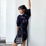 Yuka Ogura Instagram - おはようございます 元気ですか☀️ 全て同じブランドで揃えるコーディネートに挑戦しました 難しそうだけど雰囲気が統一されてるから簡単にしっくりきました 気分も上がりますね😙 打ち合わせを終えて、 来月から新しく始まる文を書くお仕事の準備に取り掛かっております。 パソコン作業なれないから首が痛い.. 今からUberでごはんを頼んで 今日は一日おこもり仕事です👍 #小倉ゆうか #chanel 👗CHANEL 👜CHANEL 👡CHANEL