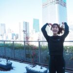 Yuka Ogura Instagram - 雪が積もった時に友達のお家で☃️ 気をつけて！とみんなに言いながら一番にお尻からすっころんだ😆🥲 今年中にあと一回くらい雪に触れたいな〜 #雪 #小倉ゆうか #kith