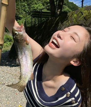 Yuka Ogura Instagram - 釣りは大得意🎣

#釣り
#小倉ゆうか