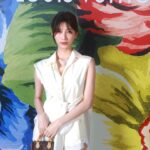 Yuka Ogura Instagram – 先日LOUIS VUITTONのショーに招待していただきました

まだまだ暑い日が続いてますが
今回のAWが素敵で冬が待ちどうしいよ☃️

今年は動画にあるルックみたいなオーバーサイズのワンピースとかコートにブーツ👢合わせるコーデがしたい気分💓

#小倉ゆうか
#louisvuitton