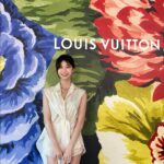 Yuka Ogura Instagram – 先日LOUIS VUITTONのショーに招待していただきました

まだまだ暑い日が続いてますが
今回のAWが素敵で冬が待ちどうしいよ☃️

今年は動画にあるルックみたいなオーバーサイズのワンピースとかコートにブーツ👢合わせるコーデがしたい気分💓

#小倉ゆうか
#louisvuitton