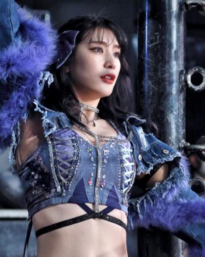 Yuki Kamifuku Instagram - -
live elegant anytime 💙💍💎🪄🖤