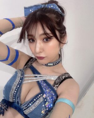 Yuki Kamifuku Instagram - 💎🧊💙🫐☁️👖
iPhoneのアップデート出来なくて
永遠に水色のハート使えない悔しい
#denim #데님팬츠
#กางเกงยีน