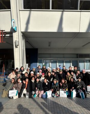 Yuki Mihara Instagram - 名古屋ウィメンズマラソン
42.195km 完走🏅🩵

この大会、8回目の完走！だけど
出産してからも完走できた今回は
今までとはまた全然意味も感動も違うんだ☺️

みなみも9回目の完走だね！
毎回足を痛めても、走り続けるみなみ🥹
この8年のうちに私たちの生活もライフステージも大きく変わったけど、続けてるってすごくない？✌️

われらがGOGIRLも
出走した総勢45名、全員完走👏😭🩵
みんな、すばらしすぎる。感動です！

それぞれのドラマがある42.195km。
やっぱマラソンっていいよな〜と
思ってしまいました！

ボランティアの皆さん、沿道で応援してくれた皆さん、たくさんサポートしてくださったNewBalanceとBOOMERのみなさんのおかげです。ありがとうございました！！