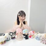 Yuki Kashiwagi Instagram - ♡➸➸➸♡➸➸➸♡ AKBの天才衣装チーム、 オサレカンパニーの皆さんから卒業のお祝いに こーんな可愛いプレゼントをいただきました🥲✨ わたしの大好きなサンリオキャラクターたちが わたしの好きなAKB衣装を着てるんです🥹🤍 可愛すぎ！！愛おしい！！！🥲🫶🏻 ずーーーっと大切にします🎁💐 @osarecompany