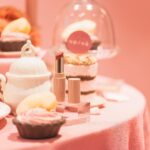 Yuki Kashiwagi Instagram - 🤍 ⸝꙳ 本日はupink初の単独イベント✴︎ 【upink TEA PARTY】を開催しました☺️🎉 今日発売のアイシャドウのカラー名 〔カフェティータイム〕にちなんで会場も ティーパーティをイメージしてみました🫖🍪 まだまだいろんなコスメアイテムを 開発中ですのでぜひお楽しみに！🤍💗 #upink