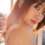 Yuki Kashiwagi Instagram - ✎𓂃 スタイルブック📖 【いくつになったって、アイドル】 もう読んでくださいましたかーっ？☺️🌻🧡