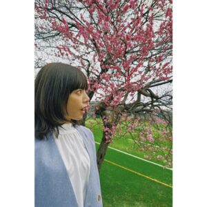 Yuki Sakurai Instagram - 皆様こんばんは。

いやあ、飛んでますね、粉が

散々苦しむ方達を横目に「いやあ、わたしは大丈夫ですね」ドヤ顔でそう言い続けたのも束の間

二日前に爆発しました

そしてそして

４月スタートのフジテレビ系ドラマ「ホスト相続しちゃいました」（火曜・夜１１時）に出演させていただく事になりました。

日々楽しく撮影しております。

雨にも風にも花の粉にも負けず皆様に楽しんでもらえるドラマになりますよう皆んなで頑張ります

是非観てください

むっちゃ鼻声だったら笑ってください

　　　　　　　　　　　　　　　　　　　　桜井