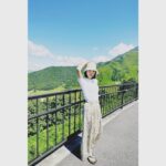 Yuki Sakurai Instagram - 皆様こんばんは 桃以来ご無沙汰しております 明日（9/15）、夜11時から放送のアナザースカイに出演させていただきます 私自身のルーツを辿る旅をしてきました 大好きな大分、福岡。 是非観てください 二日間人差し指がかゆい桜井でした 　　　　　　　　　　　　　　　　　　　　　桜井