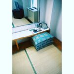 Yuki Sakurai Instagram - 皆様に宣言致します。 桜井は今日から、このお洒落写真アプリで全写真をアップ致します。 お洒落なインスタに憧れてはや二年 ようやく見つけました。 桜井め急に洒落込みやがってと言わず見守ってください ほら、控室の座布団ですらお洒落。 お洒落写真だなあ イケてるなあ もえー 　　　　　　　　　　　　　　　　　　　桜井
