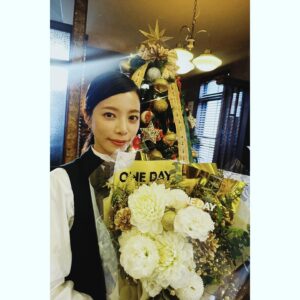 Yuki Sakurai Instagram - 皆様こんばんは

「ONE DAY～聖夜のから騒ぎ～」最終回、ご視聴いただきありがとうございました。

みんなの幸せなクリスマスを見届ける事ができて良かったです

天樹くんと再会出来て梅雨美も幸せでした

メインディッシュを本当に最後まで知らされておらず、撮影のリハーサルでゆで卵を運ばされた時が一番衝撃だった事は秘密です

本当にありがとうございました

おやすみなさい

　　　　　　　　　　　　　　　　　　

　　　　　　　　　　　　　　　　　　　　　桜井
