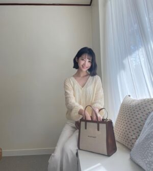 Yukika Teramoto Instagram - 하우스스튜디오 모기 다 뿌셔뿌셔🤣