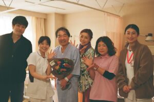 Yukino Kishii Instagram - 『お別れホスピタル』
第2話はあした、2／10の夜10時からです。

海沿いのロケはさむいけど清々しくてきもちよくて最高でした！🌊🌊
お楽しみに☺️