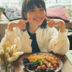 Yukino Kishii Instagram - 😊 アナザースカイin België🇧🇪💛（ 🇫🇷） 今週金曜日よる11時から日本テレビ📺ですね🌤️ もうあさってだ！ この夏はパリもベルギーもスイスも行きました🇨🇭⛰️ は〜。夢のような夏だった。ありがとうございます。 のこりがあるならこのまま冷房のなかでおわるかな？ わたしの思う夏のゆめは ずっと言っているだけでやったことはないけど 川でスイカを冷やすこと🍉 ビニール紐みたいなのでしばって、 たいして冷えないんだろうけど。 果物ならなんでもいいけど❤️