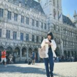 Yukino Kishii Instagram - 😊 アナザースカイin België🇧🇪💛（ 🇫🇷） 今週金曜日よる11時から日本テレビ📺ですね🌤️ もうあさってだ！ この夏はパリもベルギーもスイスも行きました🇨🇭⛰️ は〜。夢のような夏だった。ありがとうございます。 のこりがあるならこのまま冷房のなかでおわるかな？ わたしの思う夏のゆめは ずっと言っているだけでやったことはないけど 川でスイカを冷やすこと🍉 ビニール紐みたいなのでしばって、 たいして冷えないんだろうけど。 果物ならなんでもいいけど❤️