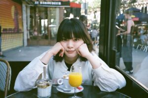 Yukino Kishii Instagram - 来週の『アナザースカイ』に出演します😊✈️ ここがわたしのアナザースカイinベルギーです。 12年前に家族と訪れた場所に決めました！ 12年ねえ。。私は何にも変わんないなーって思ってたけど、確実に強くなった思いもあって、だからとにかく、ここまで生きてきたんですよねえ。 王立美術館を開けてくださったり、映画のロケ地に連れてってくださったり。素敵なスタッフさんとの出会いもかけがえのないものです。ありがとうございます。 スタジオ収録もとってもたのしかったので 来週、よかったら見てくださいね📺💖 #ANOTHERSKY #アナザースカイ #今田耕司 #中条あやみ #GooglePixel #岸井ゆきの