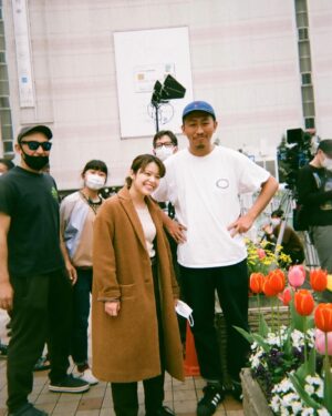Yukino Kishii Instagram - 第45回ヨコハマ映画祭
三宅唱監督作品『ケイコ 目を澄ませて 』
・作品賞
・撮影賞 月永雄太さん
・主演女優賞
・審査員特別賞　松浦慎一郎と彼に導かれたボクシング映画
をいただきました。
約一年経ってもこのような機会を頂き、とてもうれしいです。
（去年の映画ですが公開日が12月だったので今年度の対象なりました。）
本当に、ありがとうございます。

ボクシングを初めてとうとう三年が経ちました。
ケイコの肉体、その運動は松浦さんに100%支えられつくられました。
そして今、役割を終えてもまだ強くなれるという思いで松浦さんとトレーニングを続けています。本当に感謝。

もしかしたら見逃されてしまうかもしれない、このあまりにも重要な仕事を表彰されることはとてもとてもとても意味のあることだと思いました。心の底から嬉しいです！
松浦さん！！！おめでとう！涙涙！

ぜひこの映画、観てくれた方も、まだの方も、いつだって観てほしいなと思っています！！
配信もされています。

改めて、三宅組全スタッフの皆様、観てくださった皆様、ありがとうございました。
授賞式で会いましょう。👗