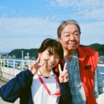 Yukino Kishii Instagram - NHK総合ドラマ『お別れホスピタル』 2/3土曜よる10時から第一話放送開始です。 本当にキャストのみなさんがあまりに素敵で心も身体も勝手に動く日々ですが 古田新太さんとも忘れられない瞬間がありました。 一瞬目が合っただけで何故これほどまでに人生を感じますか？ 待ち時間には嬉しそうにお酒の話をしているのに。 きっと観ている方も？！となると思います。 古田さんと朝焼け、覚えておいてくださいね😊 2月3日スタート 土曜ドラマ【#お別れホスピタル】 原作 #沖田×華 脚本 #安達奈緒子 音楽 #清水靖晃 #古田新太 #岸井ゆきの