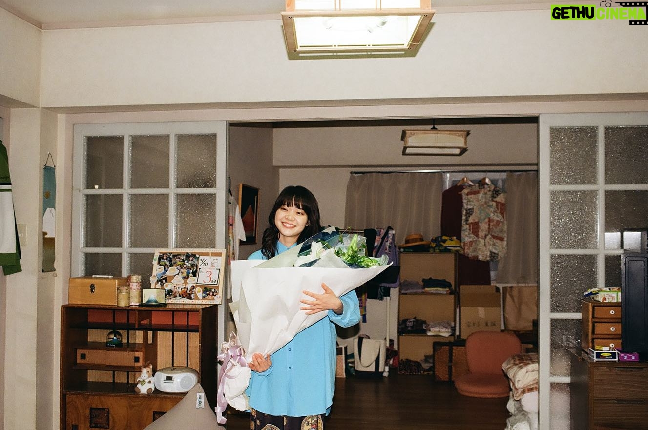Yukino Kishii Instagram - 先週ぶじに最終回を迎えました🫖ありがとうございました🙇 素敵な出会いに感謝します。本当にみなさま素敵な方々で可愛くて面白くて、日々助けられました。ありがとうございます。ありがとう💐💐💐🥹