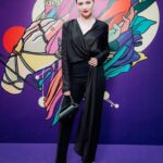 Yuliya Khlynina Instagram - Это был последний день фестиваля молодого кино «Новое движение» в красивом городе Великий Новгород! Как же я была всех рада видеть) Благодарю команду, которая готовила меня к проведению церемонии закрытия ♥️ @svbelan Наряд: @tamigee.brand Укладка: @alteregoitaly.ru @nastasiyaluck Макияж: @rbg.ru @vladimirkalinchev Фото: @daryaorlova @temerina Благодарю своих прекрасных соведущих актрис @revenko.alexandra и @poliandora мы шикарно провели время)) На этом фестивале можно было посмотреть редкие интересные картины, которые еще не вышли в прокат и, возможно, выйдут только в ограниченный. Несмотря на то, что я была на фестивале один день, для меня было большим счастьем успеть посмотреть фильм молодого режиссера Вениамина Илясова «Эра», с моей подругой Марианной Шульц в главной роли. Фильм получил главный приз фестиваля 😍 Также в рамках программы фестиваля я провела свой мастер-класс для участников и гостей. Я рассказываю об этом не так давно, и мне безумно приятно, что приглашения на проведение таких встреч поступают все чаще. В начале июля, например, я провожу мастер-класс на фестивале «Новое движение», а через несколько дней ещё один — в школе кино и телевидения в Петербурге. С вами была Юлия Хлынина, и это все новости к этому часу😌
