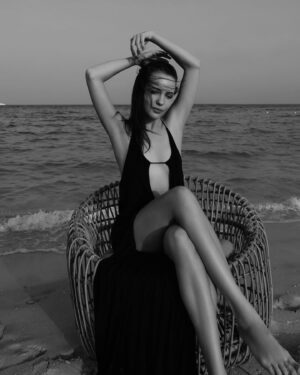 Yuliya Khlynina Instagram - Объявляю конкурс на самую «философскую» цитату-подпись) Пишите в комментариях 👇🏻

Фото от прекрасной: @_510072000_