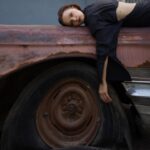 Yuliya Khlynina Instagram - Иллюзия становится все более востребованной. Люди верят в то, во что хочется, игнорируя истину, и живут в своей матрице. В кадре @yulia_hlynina Фото @slav_no