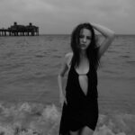 Yuliya Khlynina Instagram - Объявляю конкурс на самую «философскую» цитату-подпись) Пишите в комментариях 👇🏻 Фото от прекрасной: @_510072000_