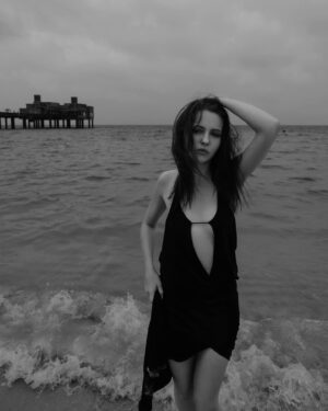 Yuliya Khlynina Instagram - Объявляю конкурс на самую «философскую» цитату-подпись) Пишите в комментариях 👇🏻

Фото от прекрасной: @_510072000_