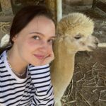 Yuliya Khlynina Instagram - Я и моя новая подружка 🦙🦙))
