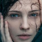 Yuliya Khlynina Instagram - Еще один год!! Ееееее ⚡️ Психика продержалась, а было мноогооо всего веселого и не очень 👀 Спасибо всем и каждому, кто был рядом ментально, физически, душевно, телесно, духовно, спиритически и не знаю еще как..) отдельное невыразимое и необъятное гуманитарное спасибо Большим и Редким Людям : Константину Хабенскому, Евгению Миронову, Сергею Алдонину, Таймуразу Бадзиеву, Мише Врубелю, Вике Исаковой, Петру Тодоровскому и многим другим!.. верю, что живем и спасемся ,только оберегая человечность внутри себя и приумножая добро загадываю желание… сами знаете какое 🙏 #ужене16 #даиславабогу