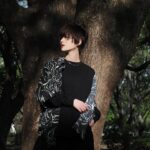 Yumi Wakatsuki Instagram - . 夏前になると 重ね着をしなくてよくなるの嬉しい。 寒くないのも嬉しい。 でも眩しさと日差しの強さが痛いなぁ。 日焼けを気にしなければいけない大変さも。 私はワガママでござるな。 . 人生は一度きりですから、お休みの日とか お仕事や学校に制限が無い時は 好きなメイクで好きな髪型で 好きな服を好きなように着れたらいいよね☺︎ みんなはどんなスタイルが好き? . 需要は分からないけれど#私服 同じようなスタイルが好きな人の参考や共感になれば。 . #横顔 #若月佑美