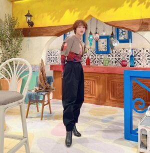 Yumi Wakatsuki Instagram - .
朝番組「土曜はナニする!?」を
ご覧くださった皆様ありがとうございました☺️
おいしくて、楽しい収録でした🍞！ずっと笑ってしまった！
次は私もお友達と旅ロケしてみたいなと思いました💐
.
#土曜日はナニする 
#若月佑美