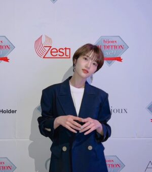 Yumi Wakatsuki Instagram - .
bijoux AUDITION 2024 supported by KeyHolder Group
特別審査員として参加させて頂き、
本当に素敵な1日を過ごせました。
夢見る希望に向かって頑張る姿が美しかった。
全員素晴らしくて、かっこよくて
終始私は泣きそうになっていました。
一人一人に色んな可能性が詰まっていて、
今回ご縁がなかった方も、
必ず別の場所で咲ける力がありました。
素晴らしい蕾を大切に大切に育ててください。
改めて各賞を受賞された方、おめでとう御座います。
.
素敵な機会をありがとうございました。
.
#若月佑美