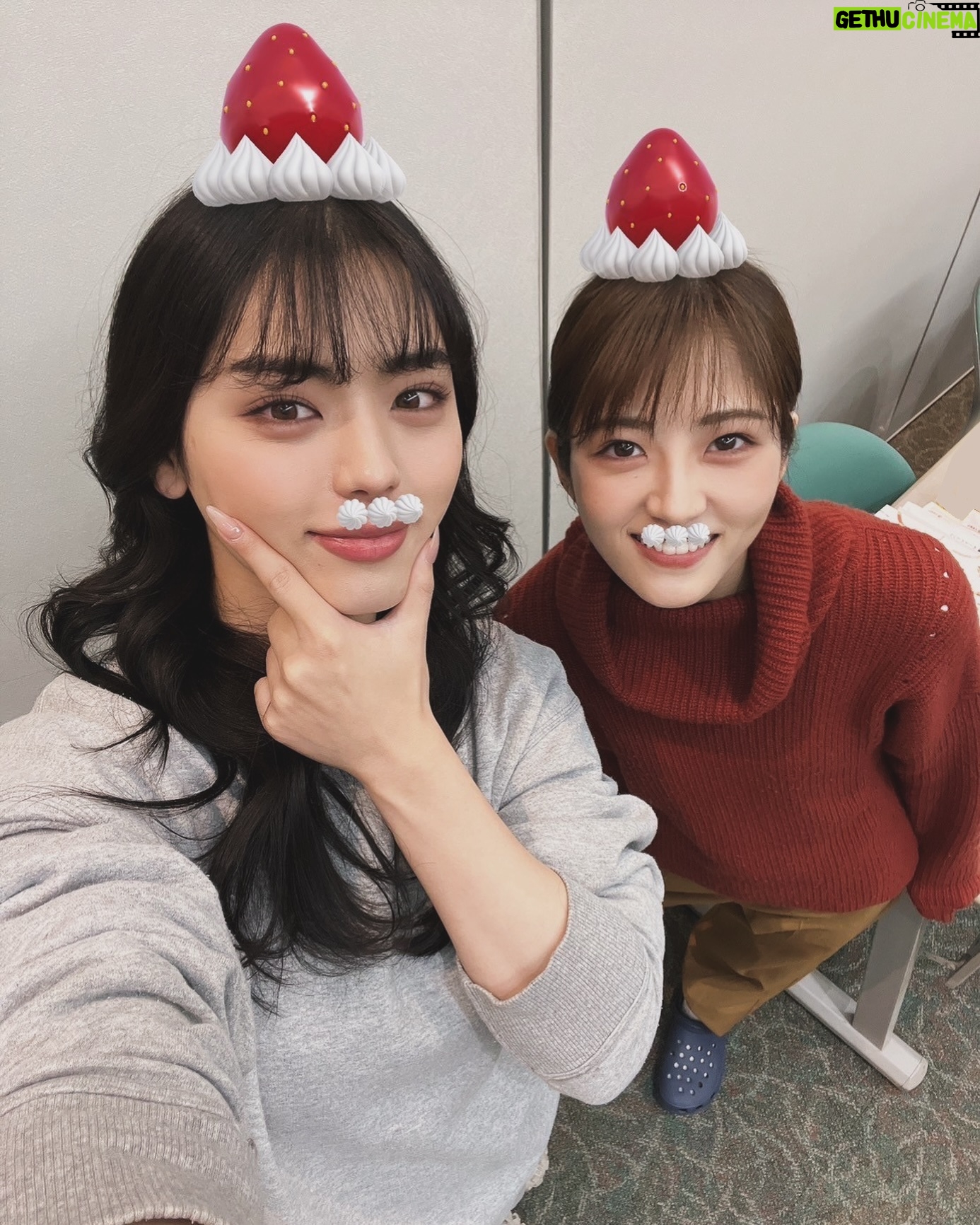 Yumi Wakatsuki Instagram - . ばくちゃんとわし。 ばくちゃんを可愛い可愛い言って愛でてます。 メリークリスマス🎄よろしくどうぞ☺️ . #セレブ男子は手に負えません #セレブ男子