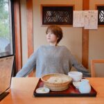 Yumi Wakatsuki Instagram - . フジテレビ　ONE hour Sense 1Hセンス 3月17日(日) 21:54～ 出演します☺︎ 是非、ご覧ください。 . メルセデスの車は本当にかっこいいー☺︎ @mercedesbenz 色と造形が好き。 お蕎麦が写っていますが、 さて、私が行った先はどこでしょうか。 . #onehoursence #mercedes #若月佑美