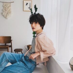 Yumi Wakatsuki Instagram - #oggi 7月号
香りについてエッセイを綴らせていただきました。
私なりの、私よがりの、ではありますがぜひ。
.
とある1週間の頑張る私と香り。
明るさよりも元気よりも何よりもまず、
優しくそっと隣に寄り添えるよう心掛けました。
.
#若月佑美