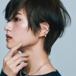 Yumi Wakatsuki Instagram - . 発売中のOggi 4月号！！！ 色んな名品紹介や春メイク、 ファッションもきれいめシンプルに春のトレンド。 たーくさん載ってます☺️ 若月佑美の連載もあります！！ 是非、見てくださーい。 . 今回のメイクとスタイリングが本当にお気入り。 大人ショートの参考にもなったらいいな。 . #oggi #若月佑美