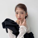 Yumi Wakatsuki Instagram - . 髪型が行ったり来たりで申し訳ないですが、 発売中の#美的 に出てます☺︎ 韓国っぽメイクでお洒落にしていただきました💄 嬉しい撮影でした。 是非チェックしてみてください。 . #今後 #ショートカット #ロングへア #入り混じります #若月佑美