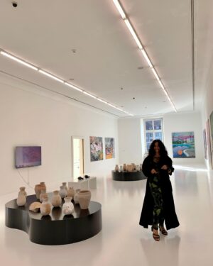 Yumna Al-Arashi Instagram - My works 13769 / ملح are part of the current exhibition “vertrauen (trust)” at @helmhaus_zuerich until November 13th 2022. 

Thank you to the sweetest @lisellohntsich for dressing me up for this v cute moment 🫶

Thank you @fazweiny and the whole team at Helmhaus ✨
