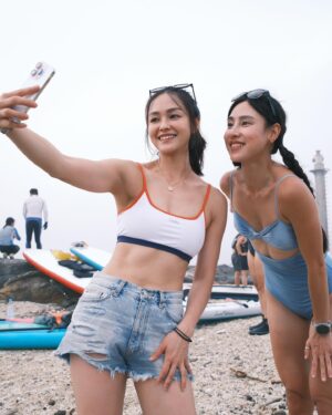 Yun Liu Instagram - ‘
維他命攝取充足✨✨